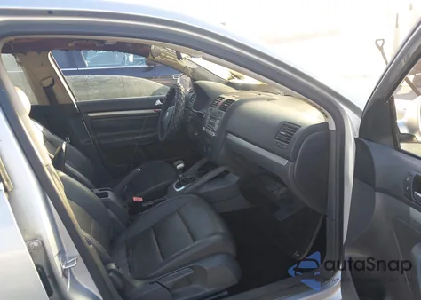 2007 Volkswagen Jetta Wolfsburg Edition z USA, uszkodzony, nr VIN 3VWEG71K17M064045